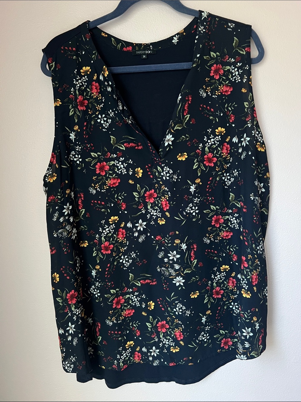 Papermoon Black Floral V-Neck Sleeveless Camisole